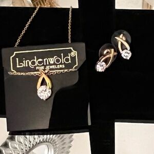 NWOT Lindenwold Goldtone
Necklace and Earring set with CZ and crisscross design